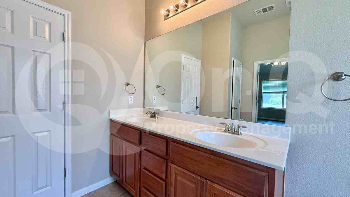 18805 Edinburgh Castle Rd - Photo 6 of 26