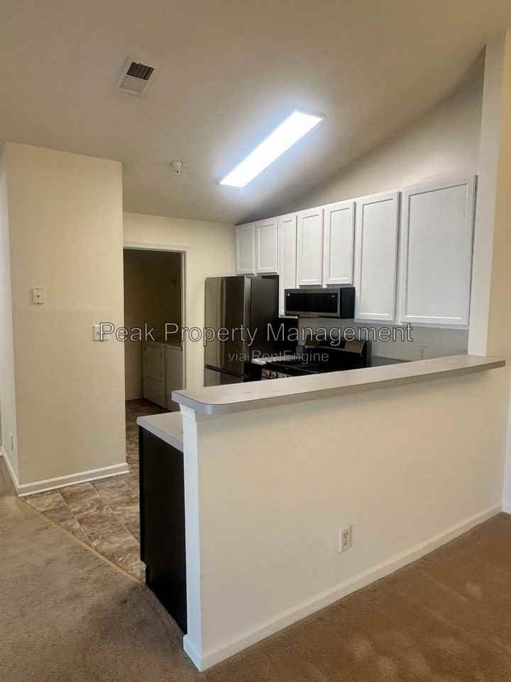 9611 Links Way #N - Photo 3 of 24