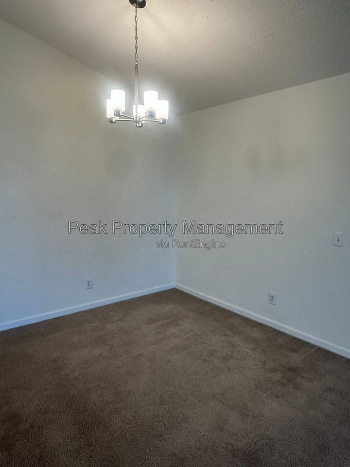 9611 Links Way #N - Photo 4 of 24