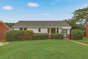 featured image of 912 Augusta Ave