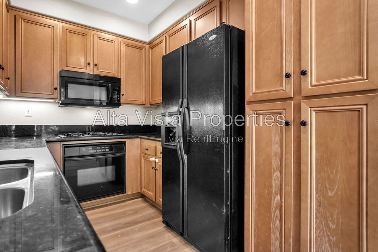2785 Matera Ln - Photo 7 of 36