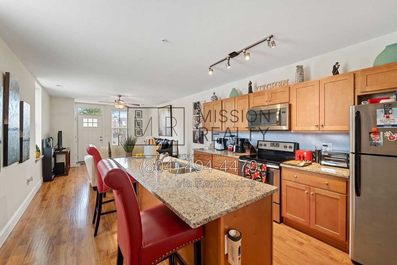4323 Fountain Square Plz - Photo 5 of 22