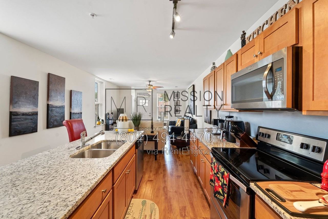 4323 Fountain Square Plz - Photo 6 of 22
