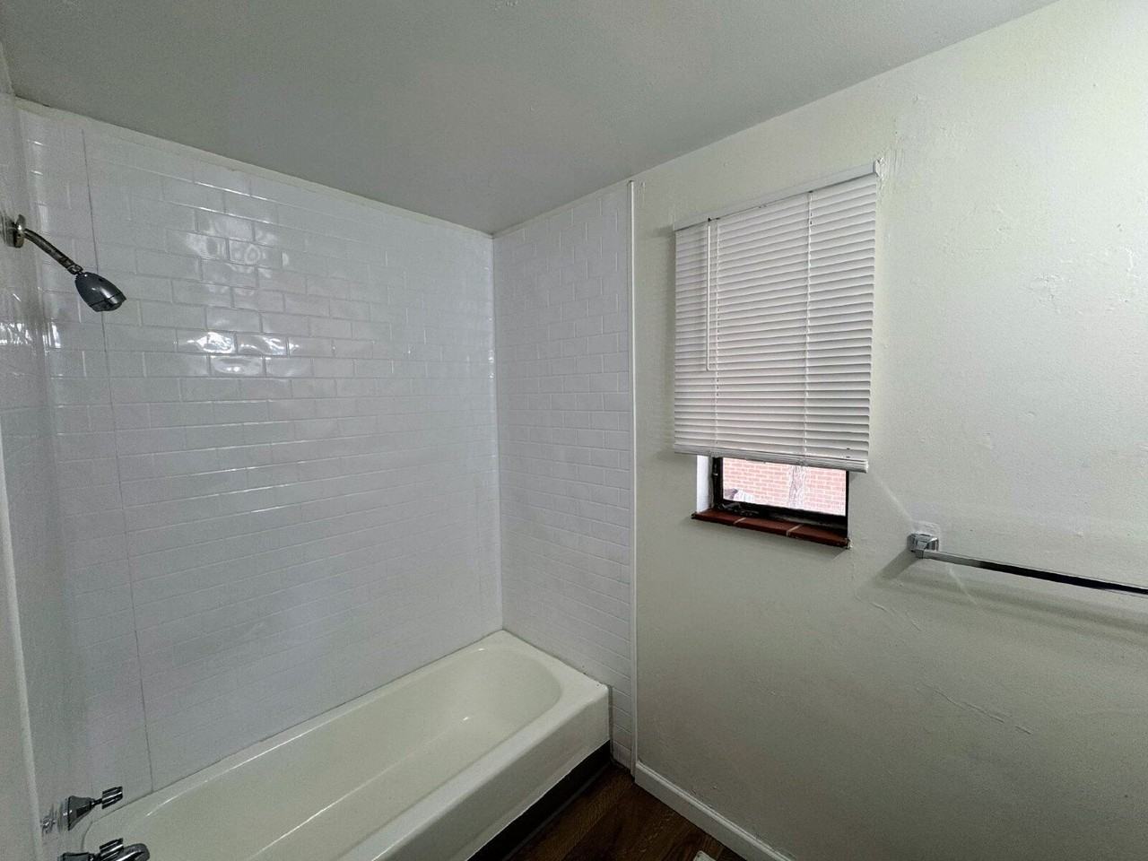 9285 E 14th Ave - Photo 7 of 10