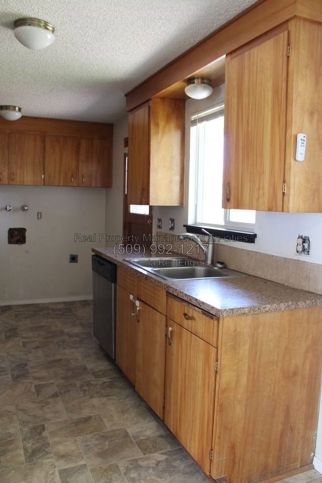 1606 W 7th Ave #A - Photo 7 of 12
