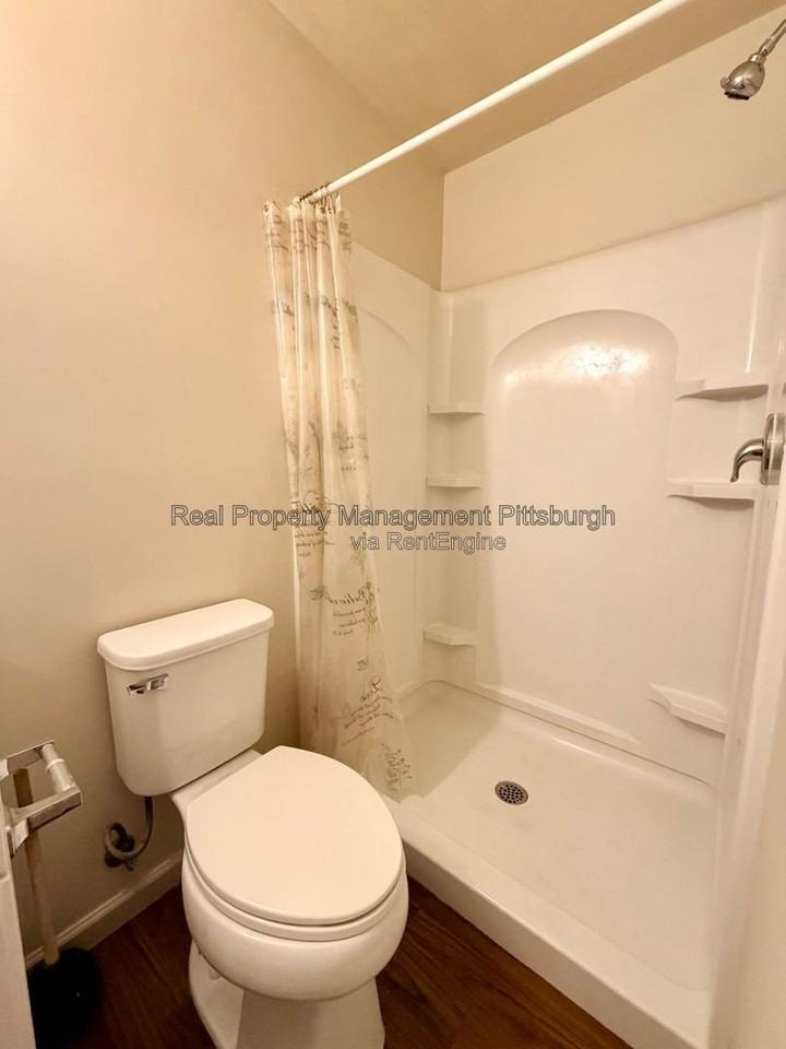 1918 Jane St #2ndFL - Photo 6 of 11