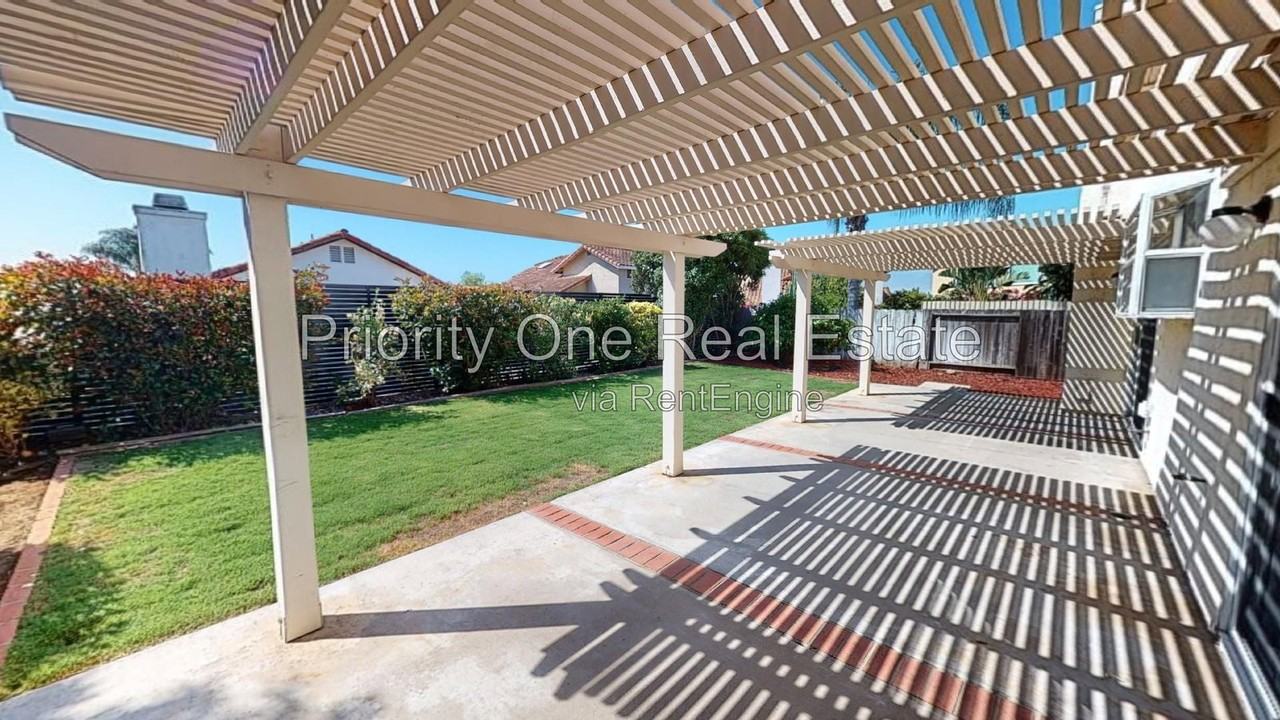 12441 Kestrel St - Photo 5 of 26