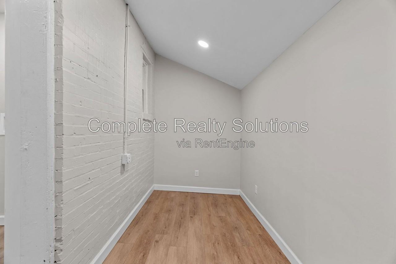 3680 Blow St - Photo 4 of 19
