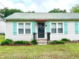 featured image of 204 Bryan St