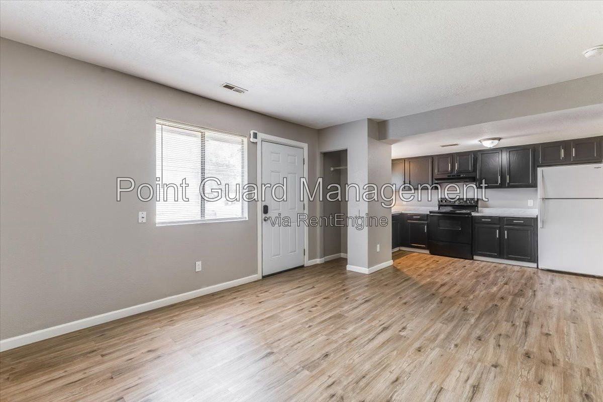 3041 Jackson North Avenue #4 - Photo 2 of 24