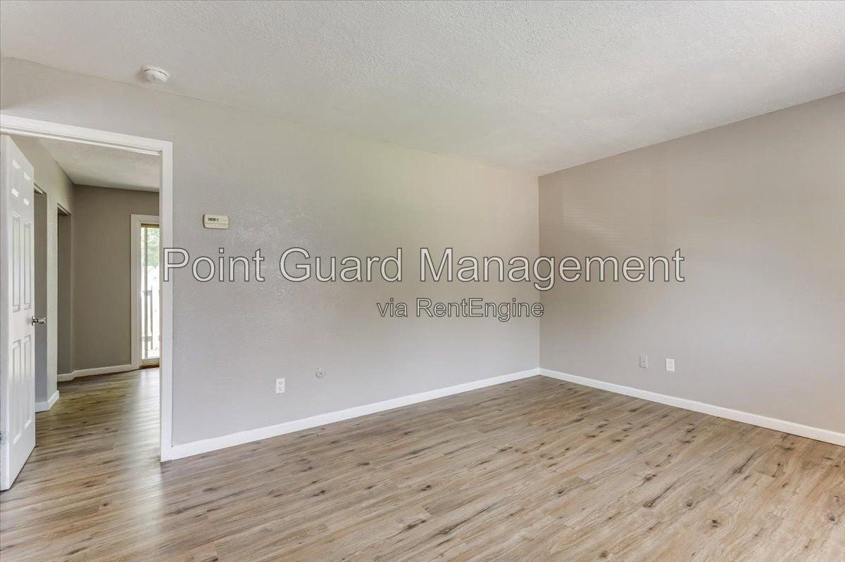3041 Jackson North Avenue #4 - Photo 4 of 24