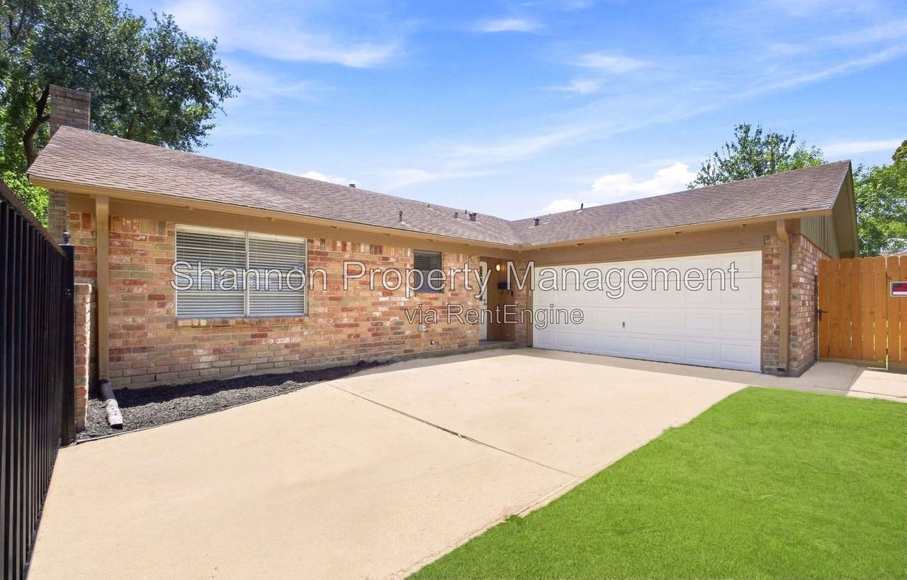 6215 Autumn Arbor Dr - Photo 5 of 40