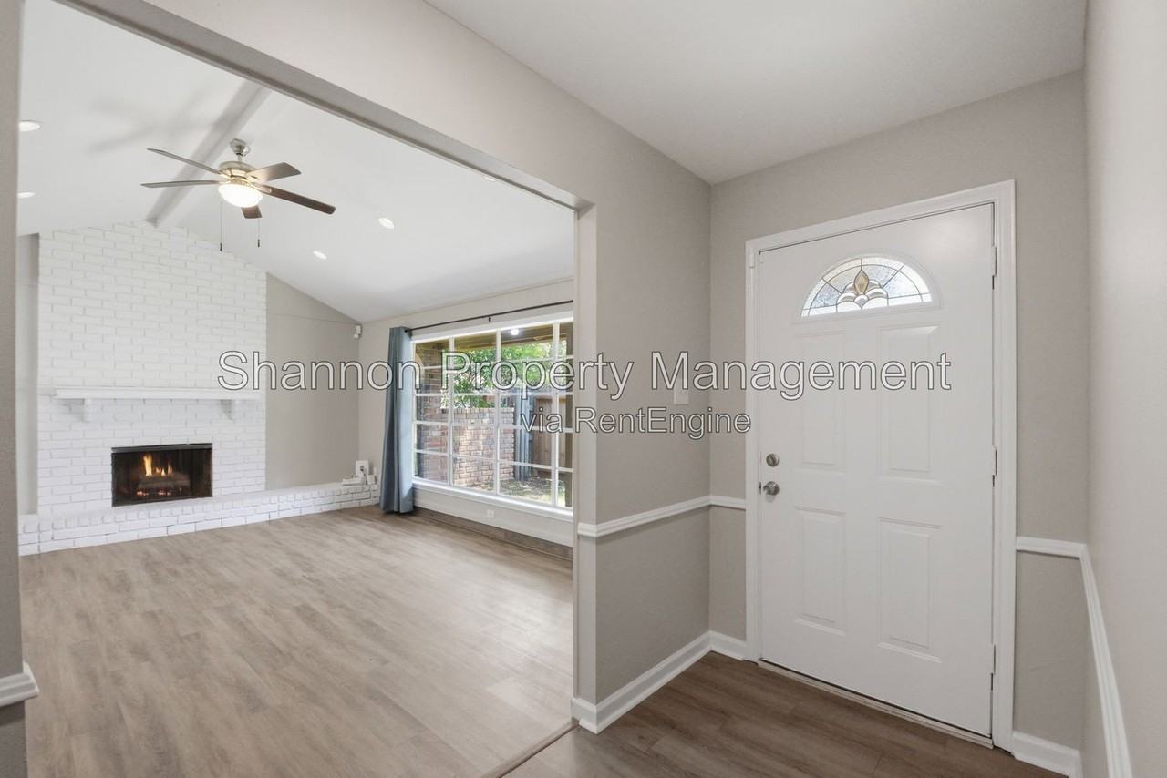 6215 Autumn Arbor Dr - Photo 6 of 40