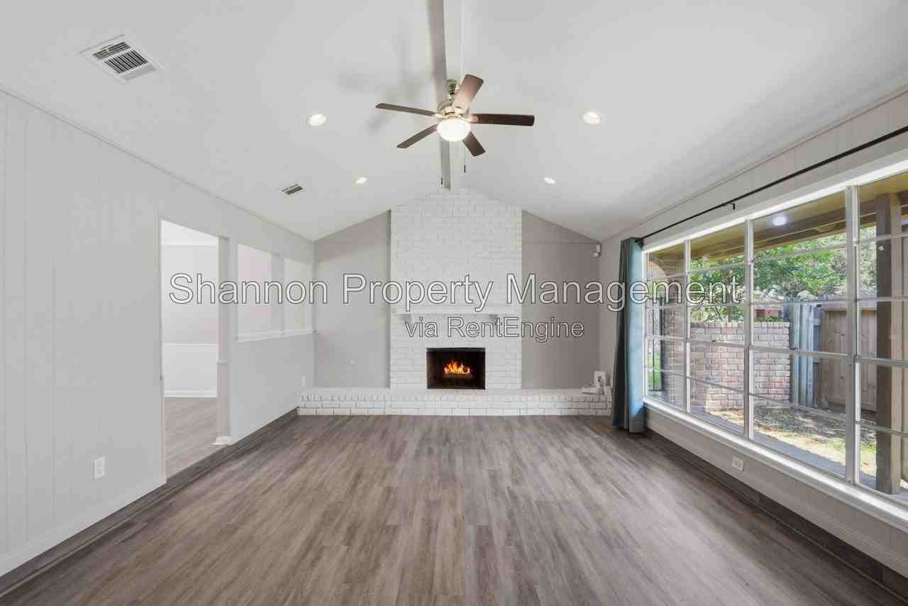 6215 Autumn Arbor Dr - Photo 7 of 40