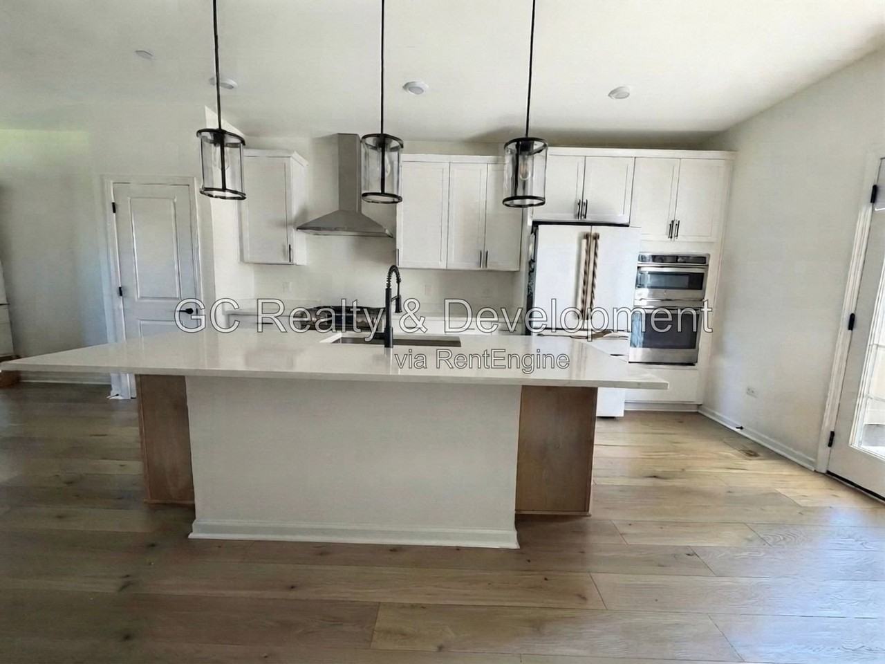 315 Didier Ct - Photo 3 of 23