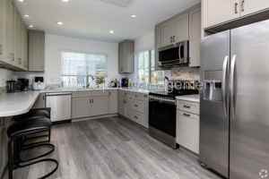 featured image of 1409 Jefferson Ave #A4