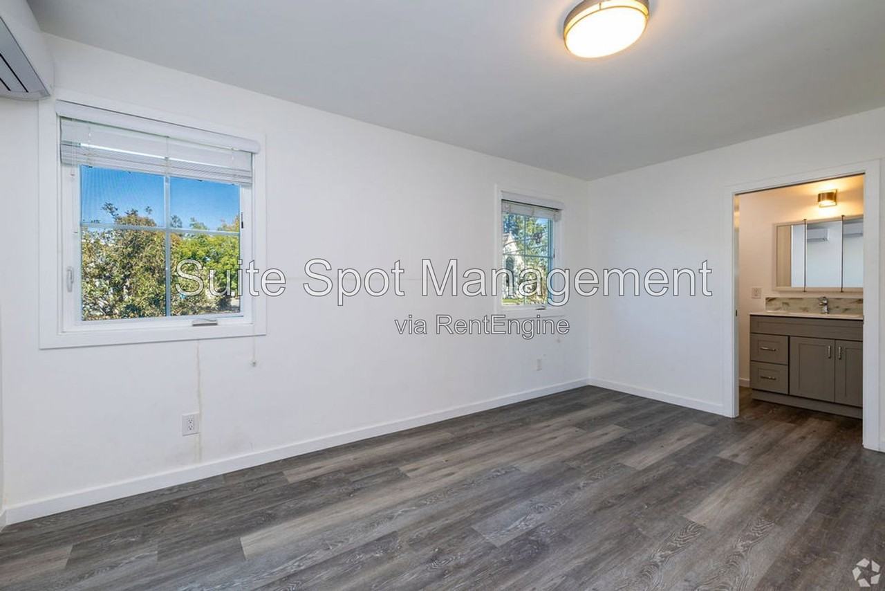 1409 Jefferson Ave #A4 - Photo 2 of 5