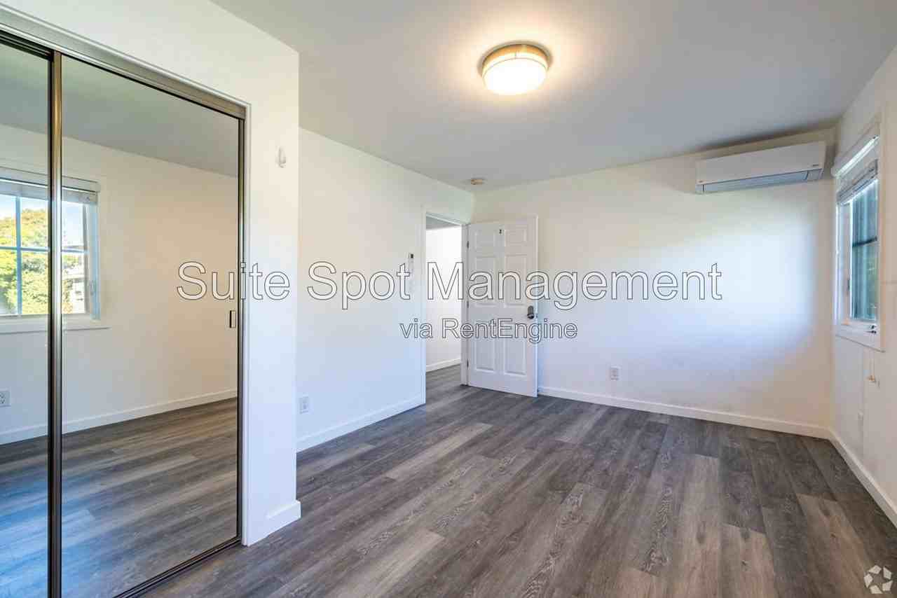 1409 Jefferson Ave #A4 - Photo 3 of 5