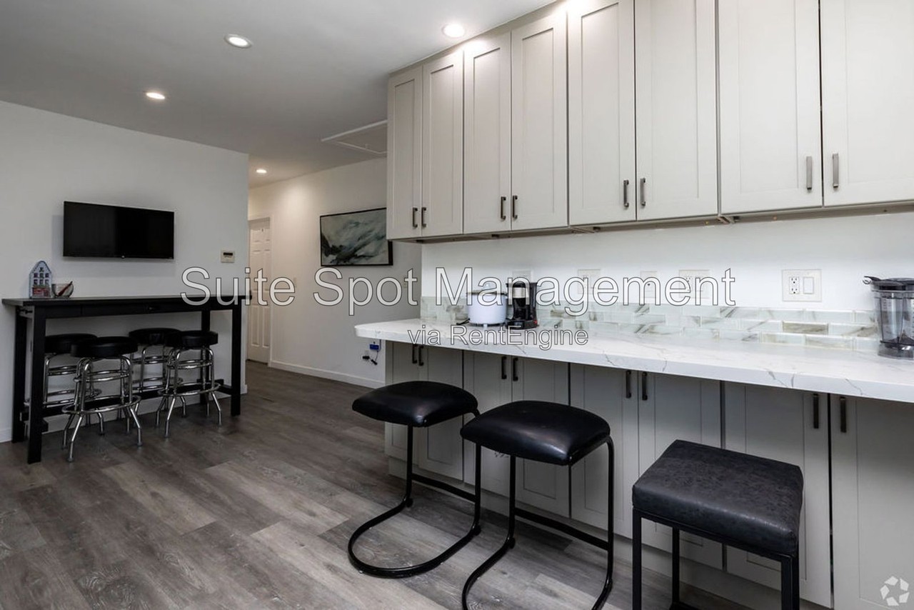 1409 Jefferson Ave #A4 - Photo 4 of 5