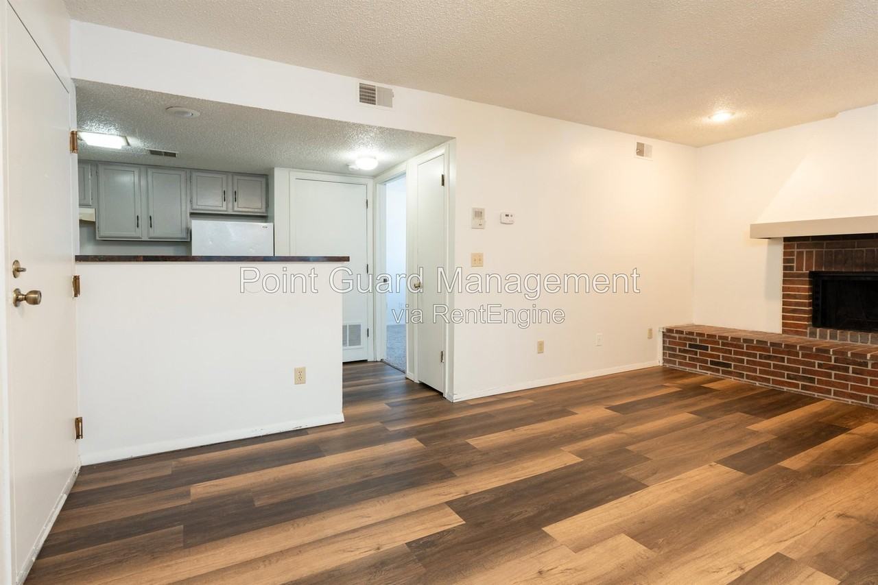 900 N Waco Ave #2109 - Photo 3 of 16