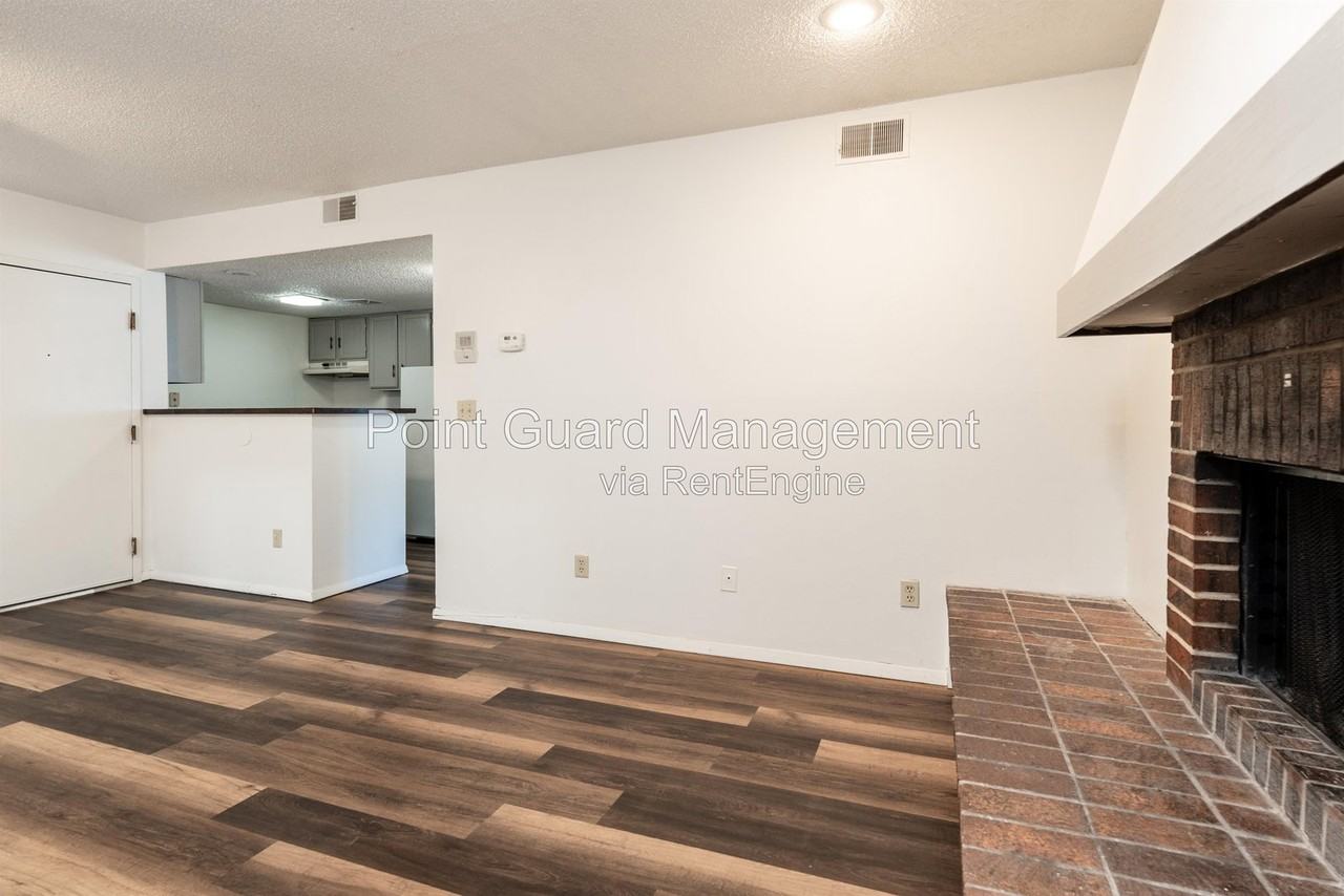 900 N Waco Ave #2109 - Photo 6 of 16