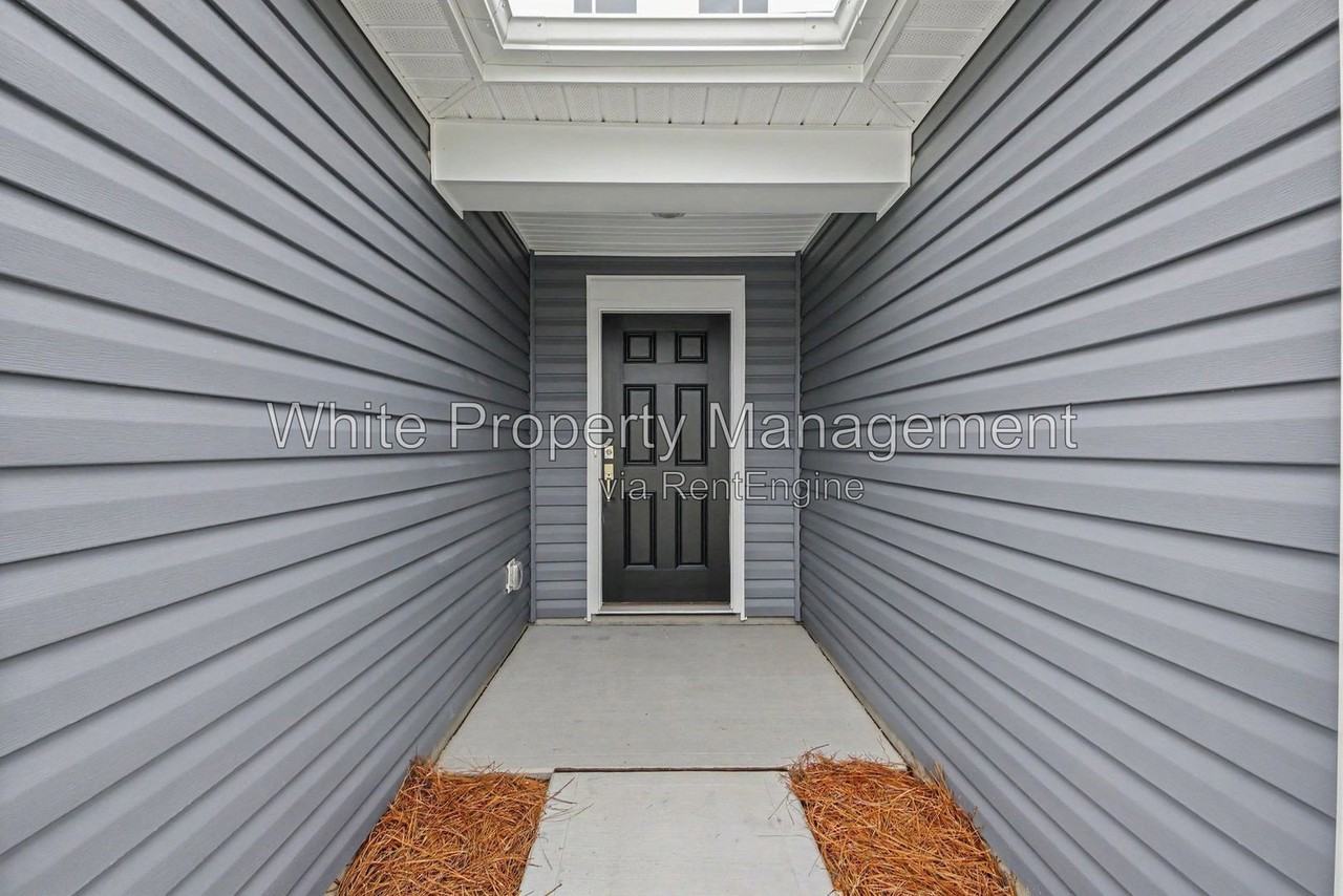 313 W 18th St - Photo 2 of 30