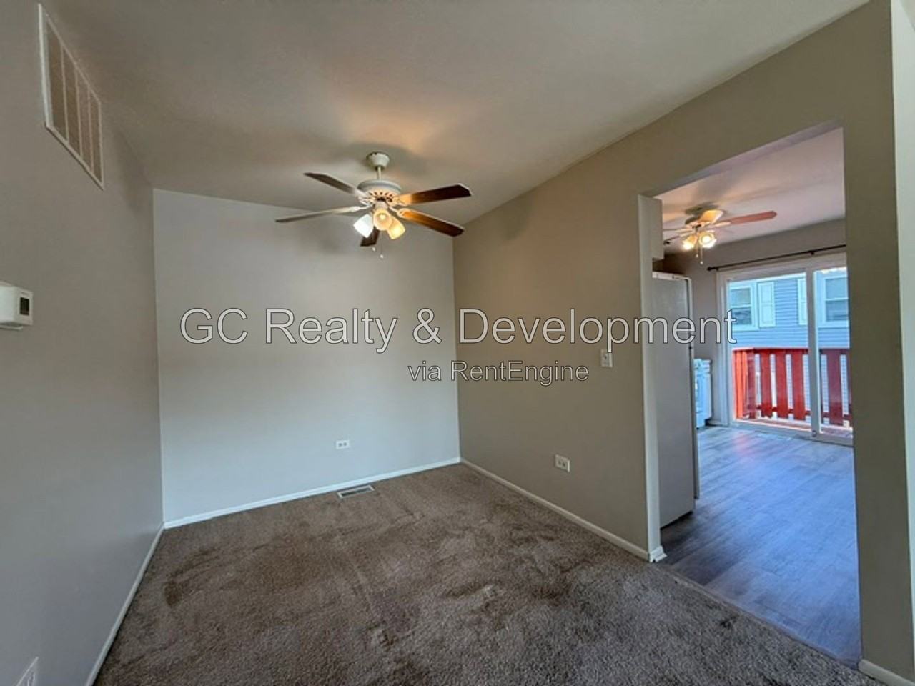 1052 Glouchester Hbr - Photo 5 of 19