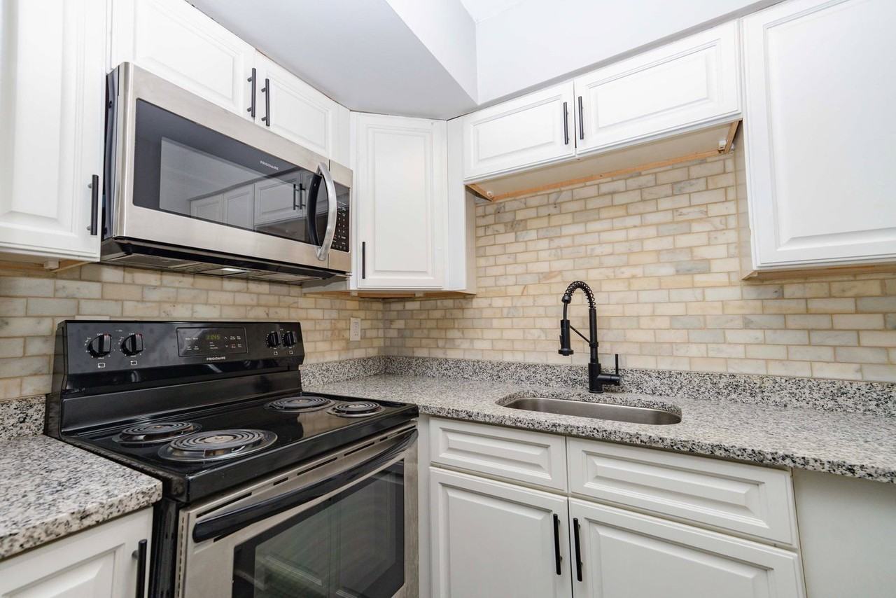 6419 Montgomery Rd #B4 - Photo 2 of 19