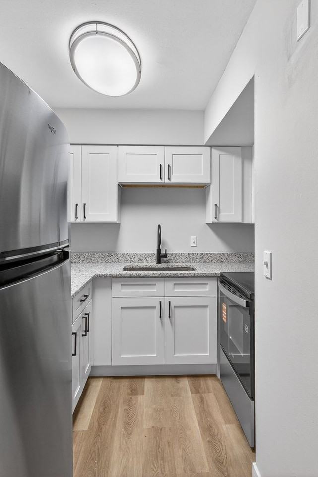 6419 Montgomery Rd #B4 - Photo 7 of 19
