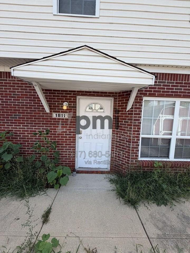 1811 Winfield Park Dr - Photo 2 of 36