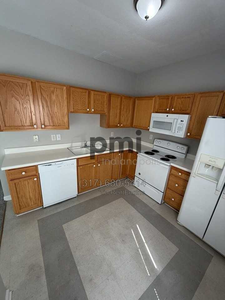 1811 Winfield Park Dr - Photo 5 of 36