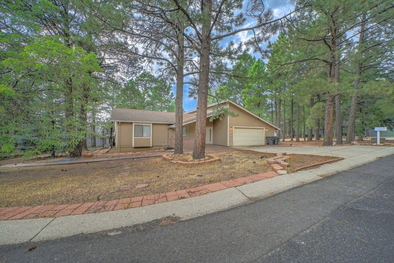 1540 N Spanish Moss Way - Photo 2 of 29