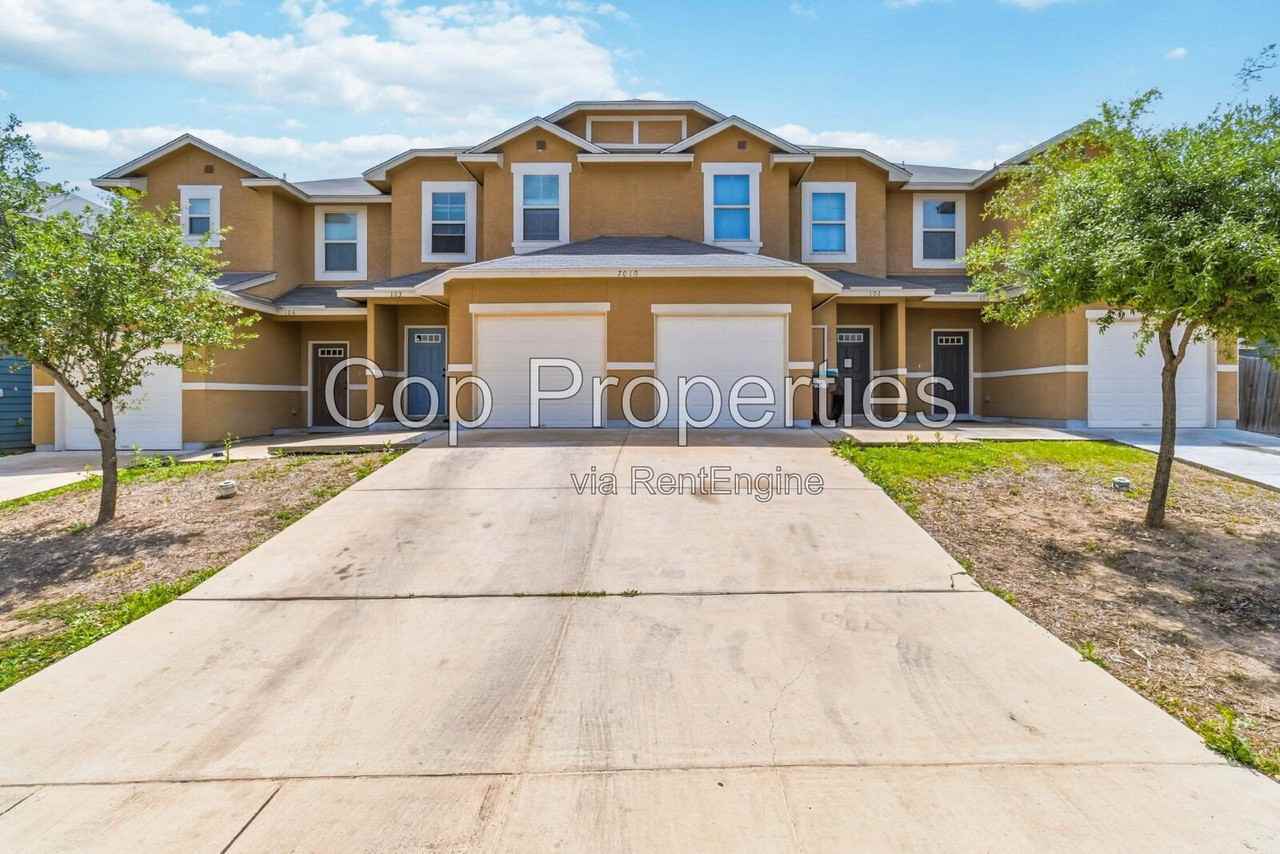 6011 Jax Way #104 - Photo 3 of 33