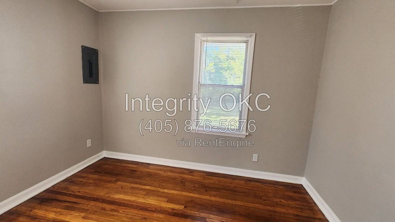 409 N Key Blvd - Photo 3 of 35