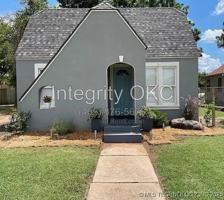 featured image of 306 E Hughbert St