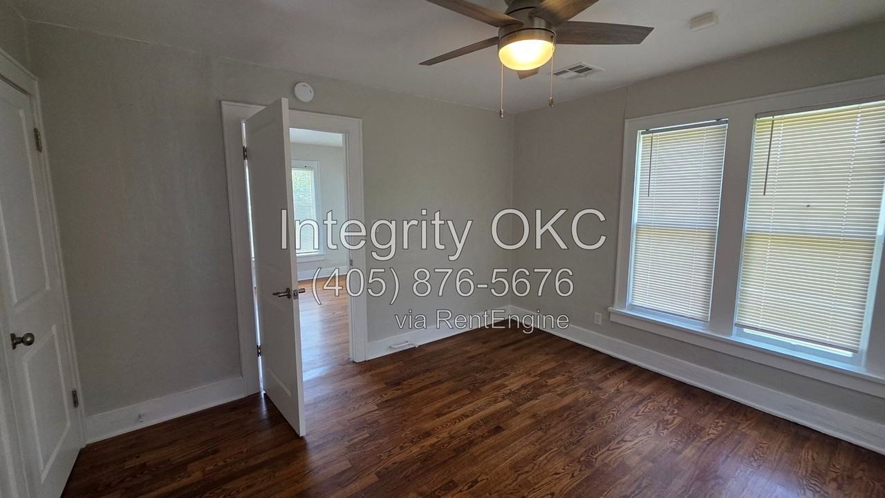 306 E Hughbert St - Photo 6 of 17