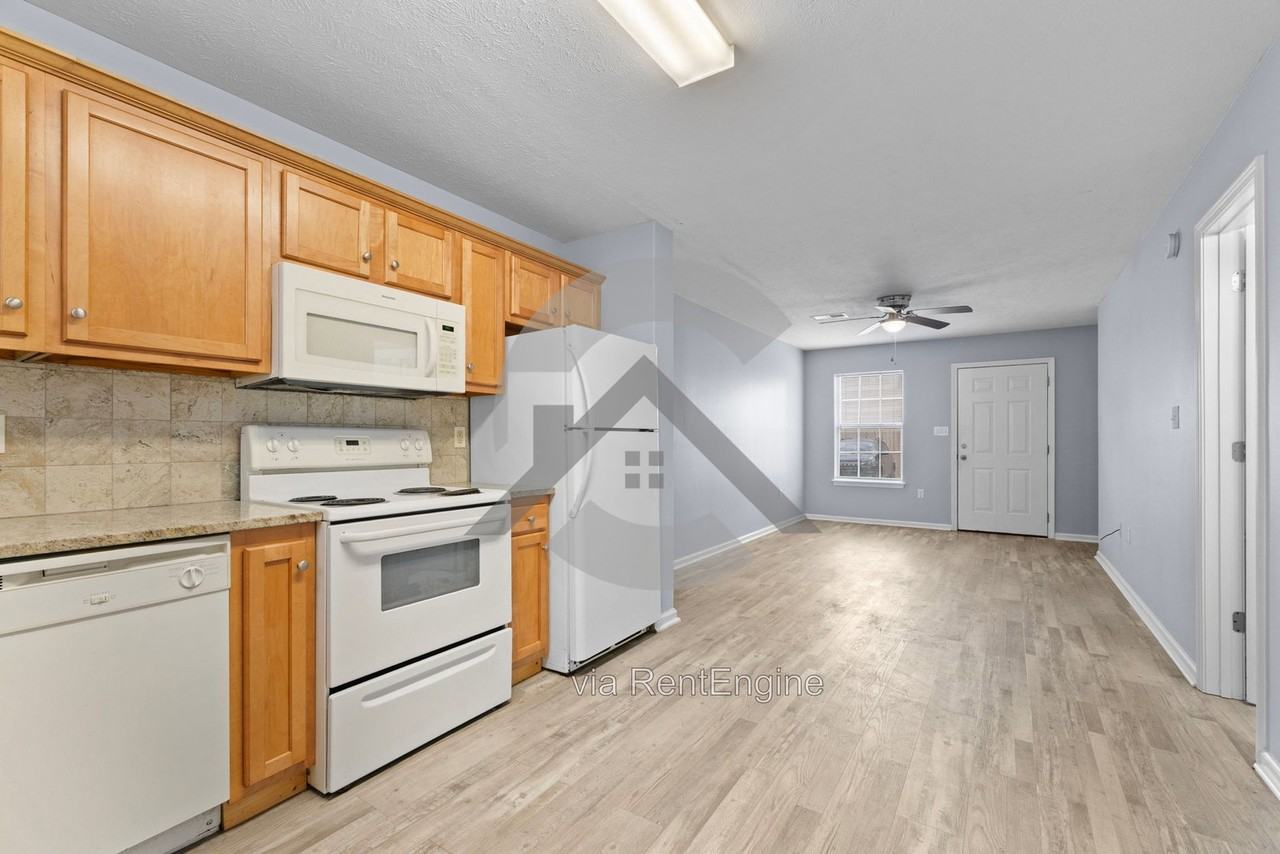 2022 Erbach St #4 - Photo 6 of 12