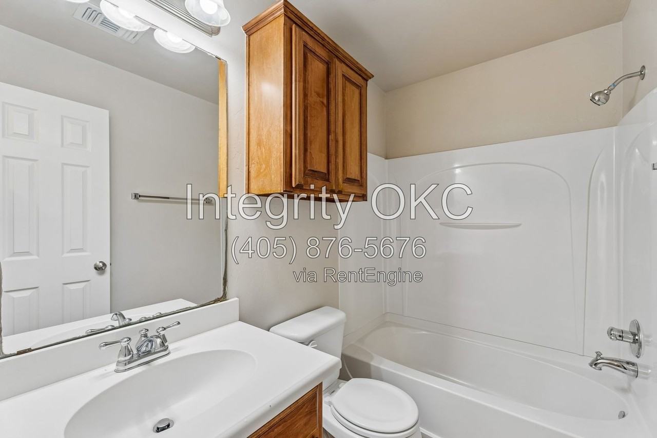 2800 Nw 184th St - Photo 3 of 38