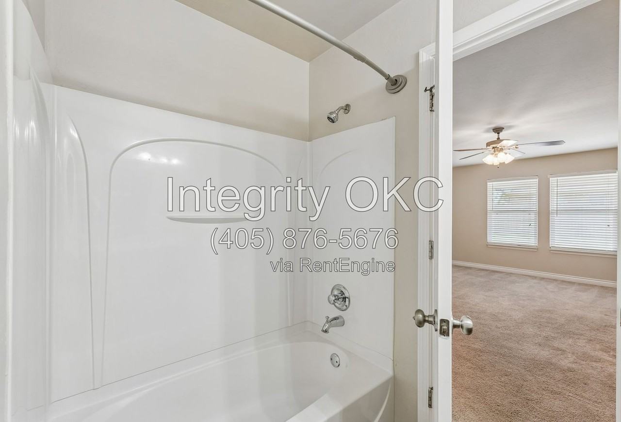 2800 Nw 184th St - Photo 5 of 38