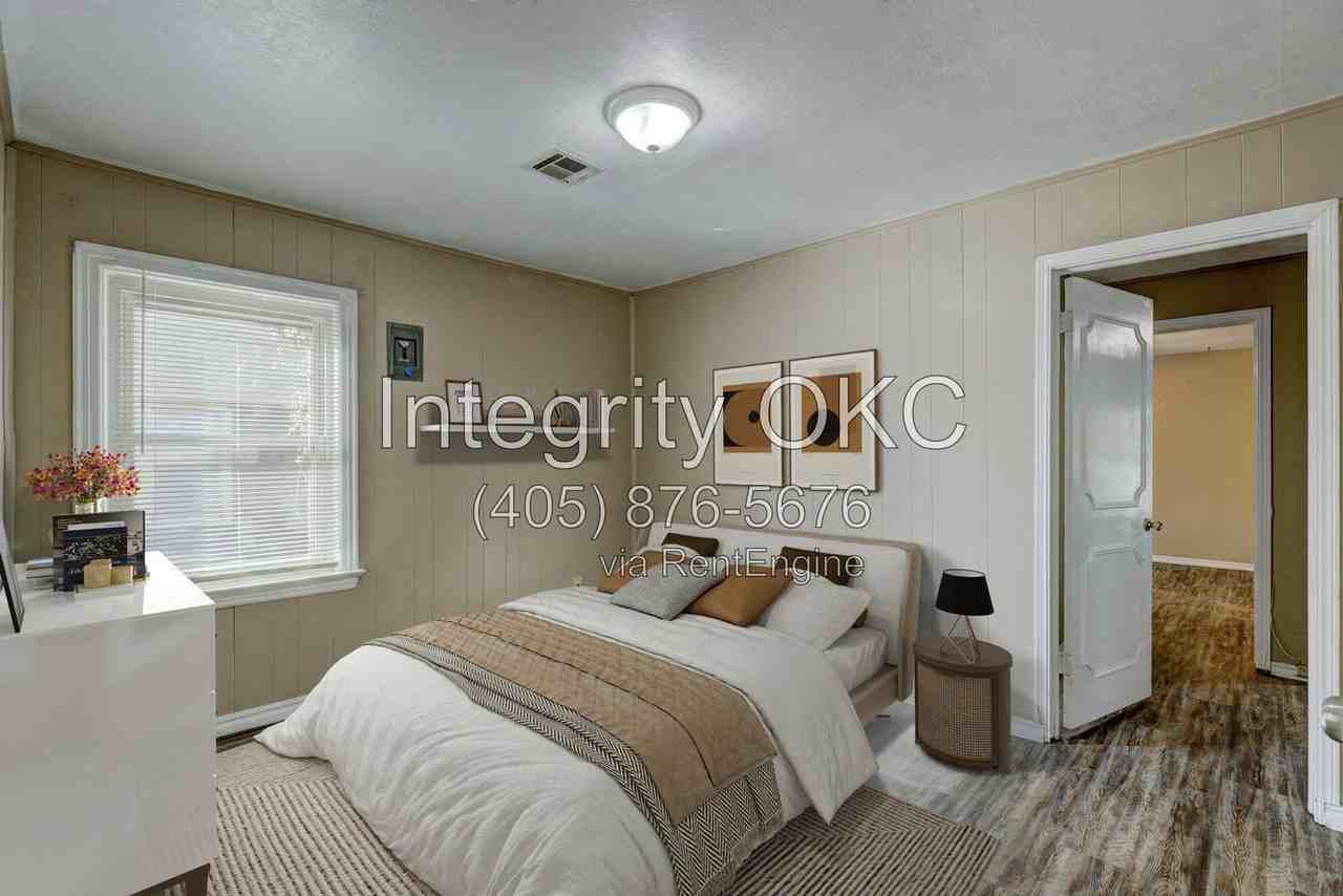 1713 N Page Ave - Photo 4 of 50
