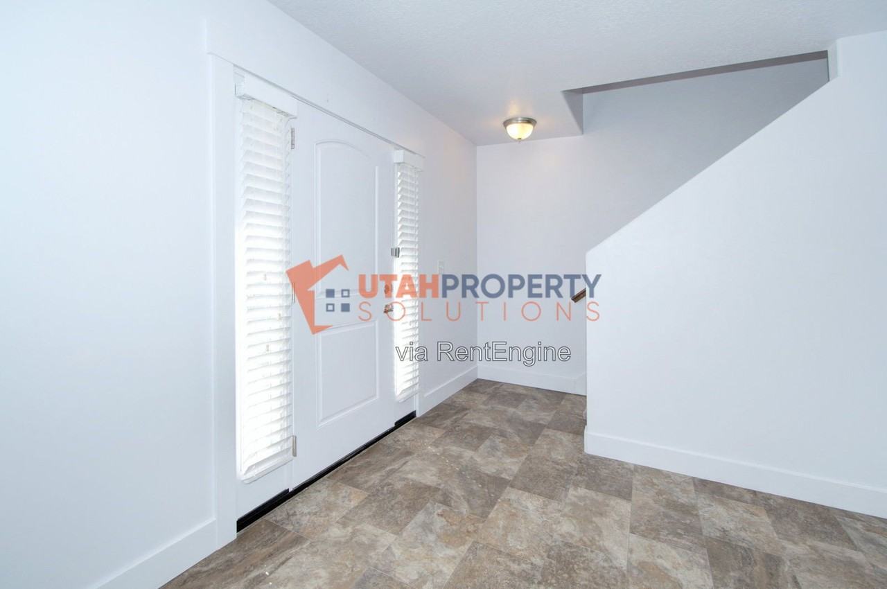 1790 W Dalmeny Way - Photo 6 of 25