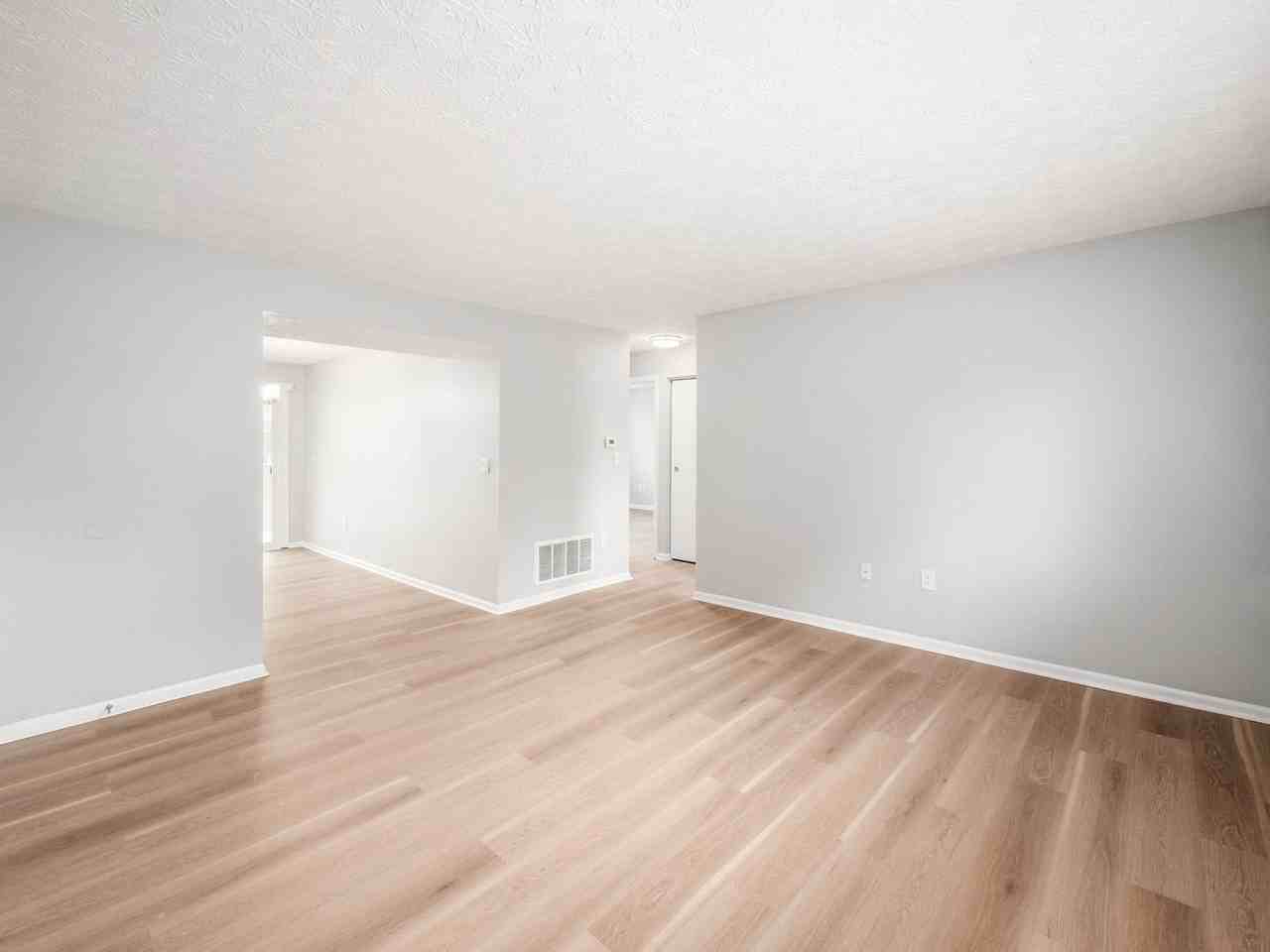 8004 Harmill Dr - Photo 7 of 24