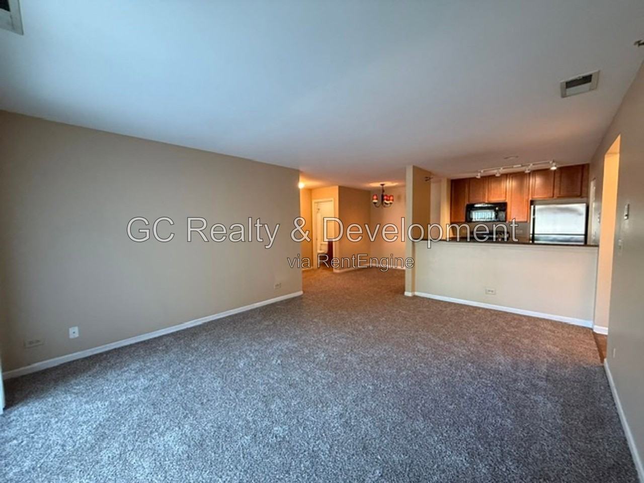 105 Glengarry Dr #105 - Photo 5 of 16