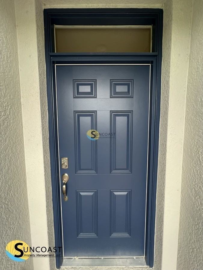 2518 Ne 6th Pl - Photo 3 of 44