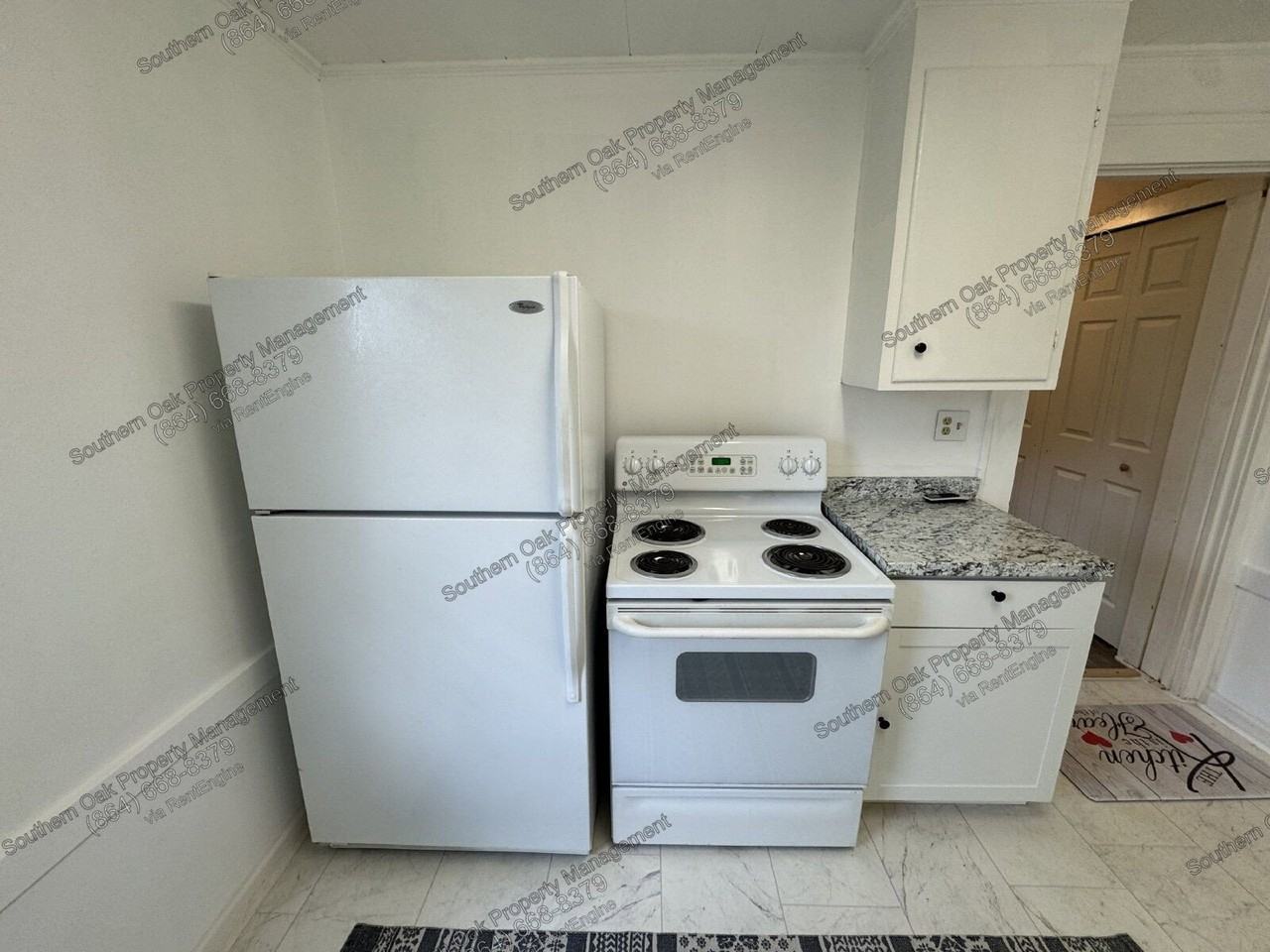 512 Johnson St #B - Photo 5 of 10