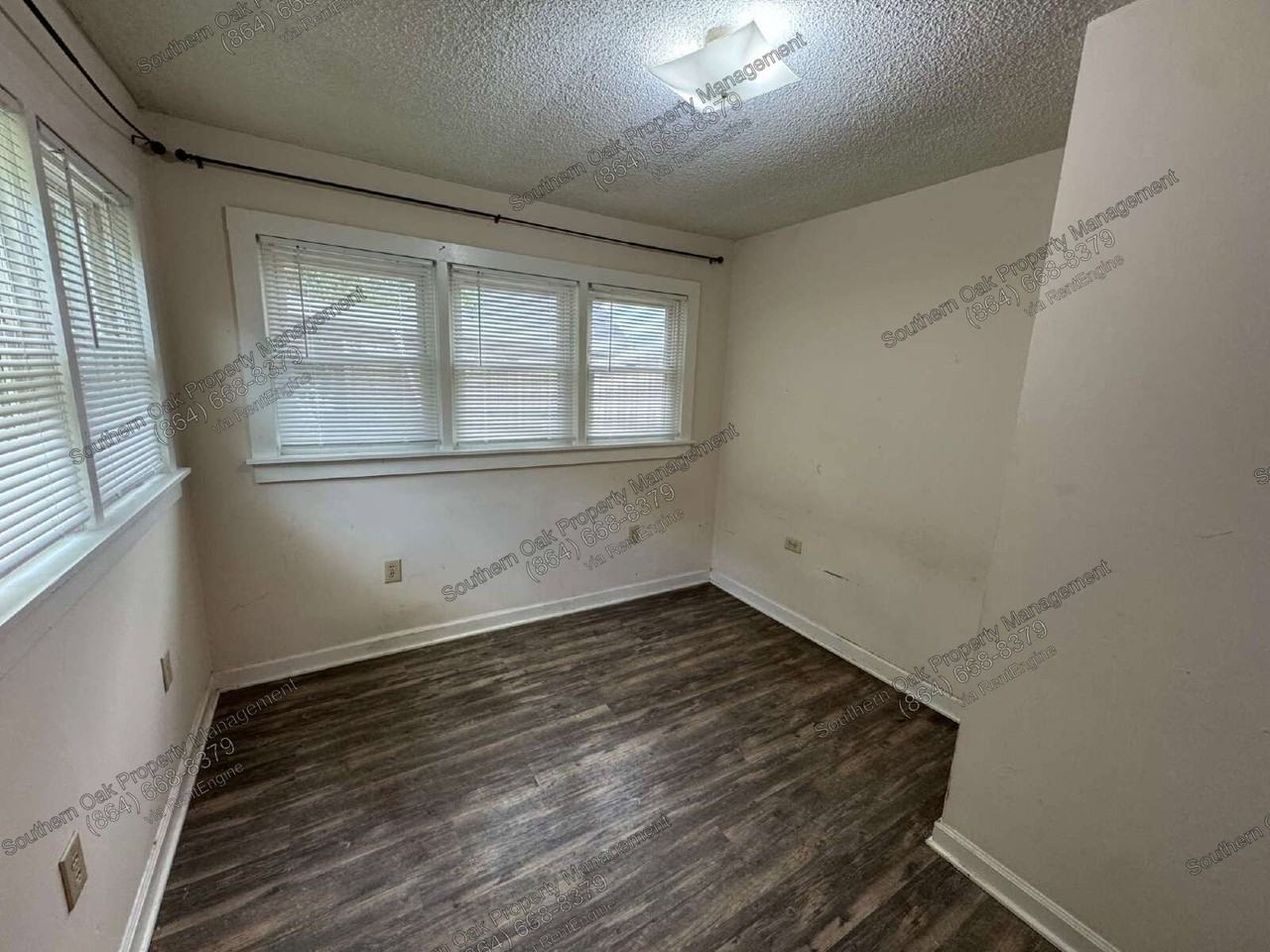 512 Johnson St #B - Photo 7 of 10