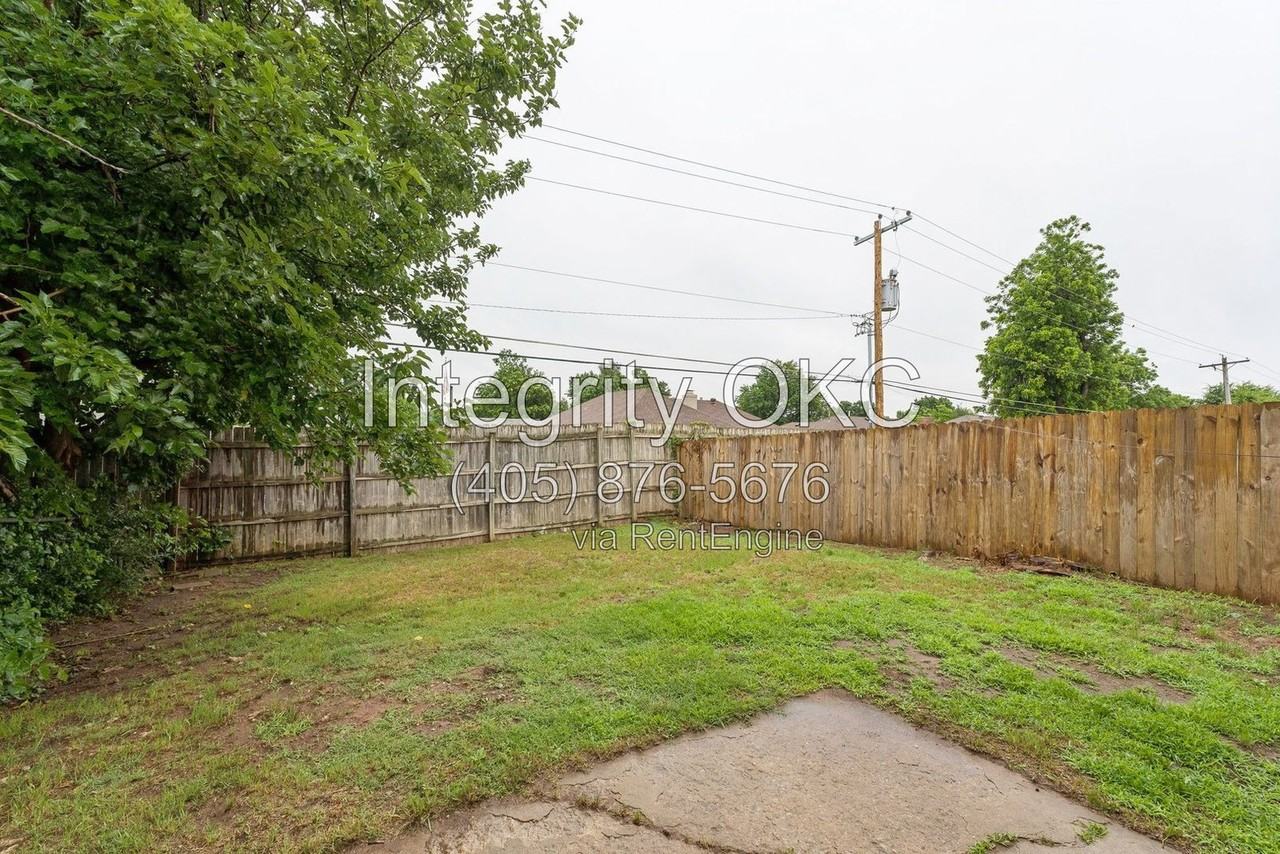 8514 Candlewood Dr - Photo 4 of 45