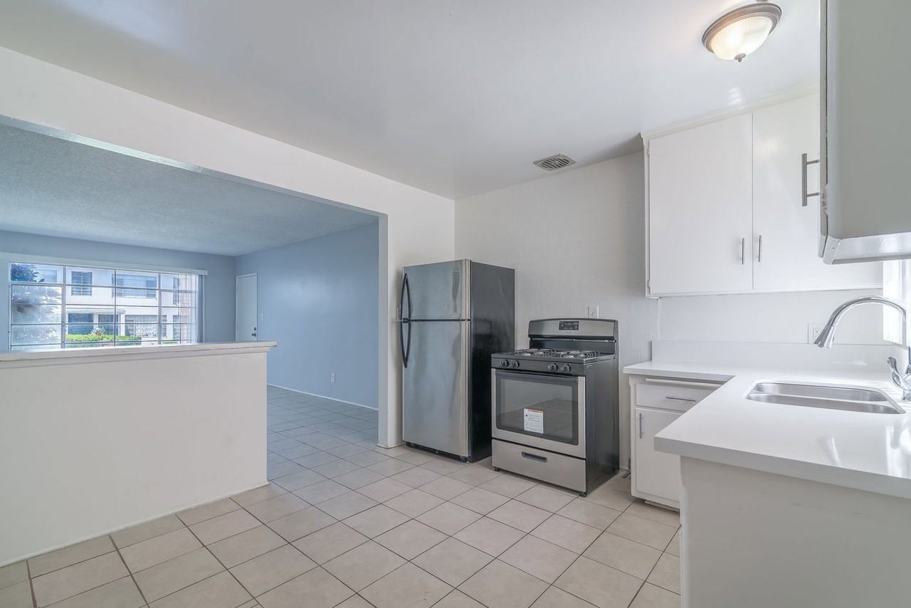 3868 Potomac Ave #6A - Photo 3 of 16
