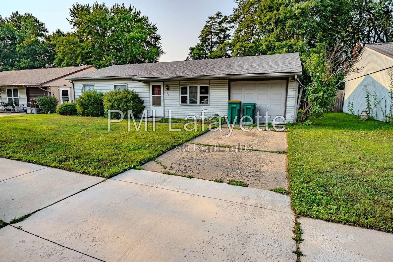 141 Tomahawk Ln - Photo 2 of 16