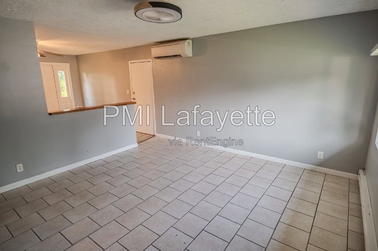141 Tomahawk Ln - Photo 4 of 16